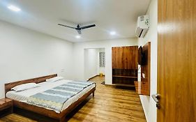 Patel Hotel 3*